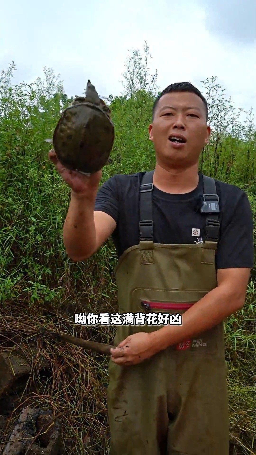 花1000帮粉丝朋友包下个荒废甲鱼塘,二十年前的建筑,里面到底有多少货?第三集