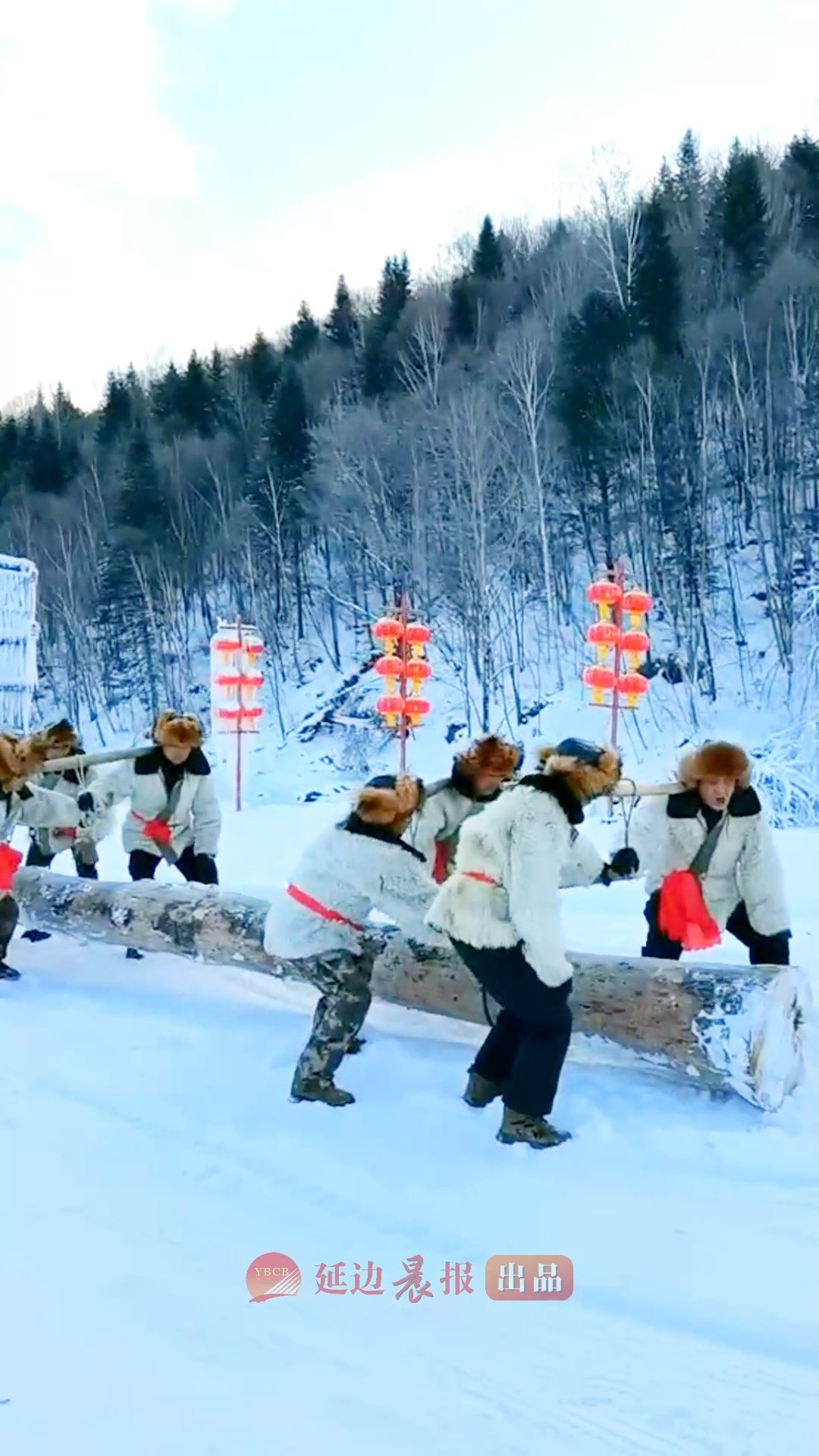 12月28日,第八届吉林长白山森工集团ⷨ€白山冰雪国际文化旅游体育节火热开幕.