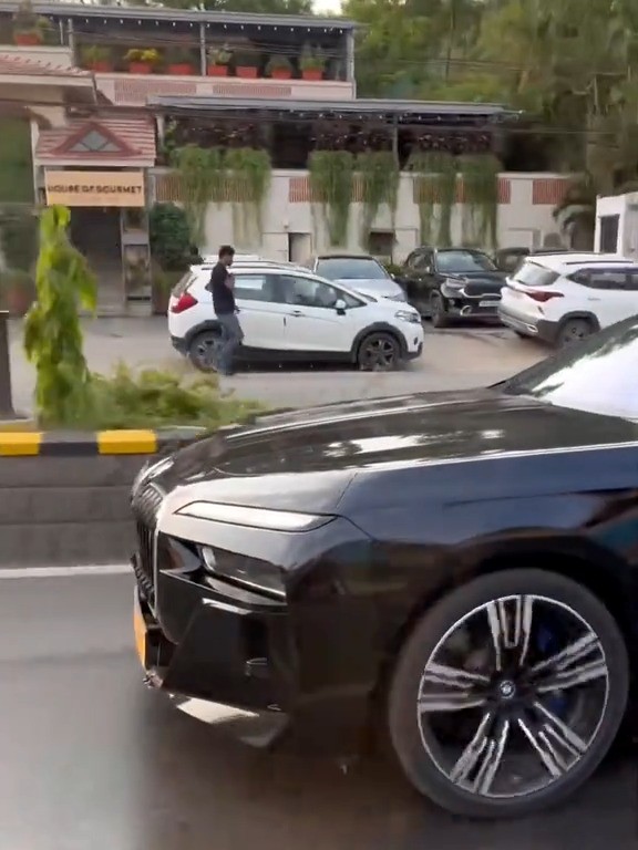 “越看越顺眼是怎么回事儿”BMWI7