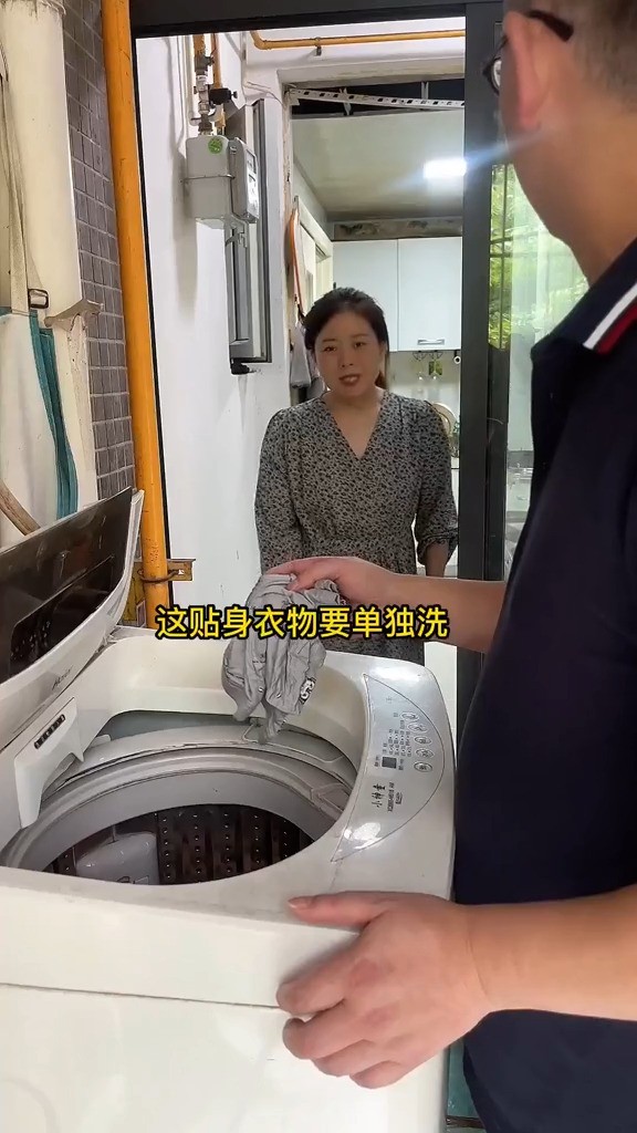 看样子,辉哥以后想抱孙女比较难哦