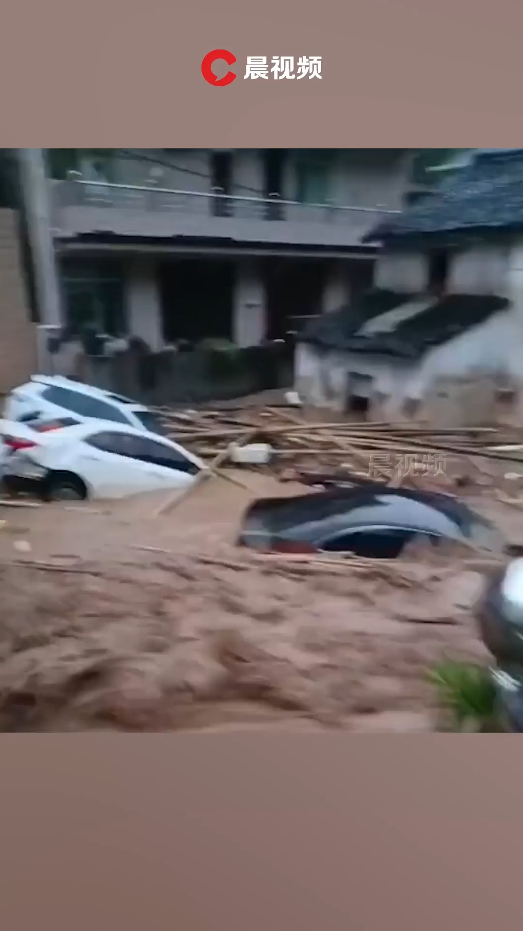 浙江杭州富阳区遭遇罕见短时局地暴雨:已致5人死亡3人失联